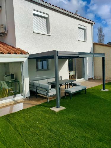 House with 5 bedrooms and HOT TUB, Saint-Cyprien-Plage