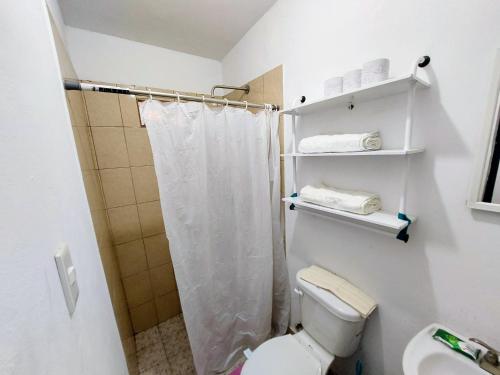 Departamento 1 cerca del CAS y consulado,CRIT,Centro de Gobierno y Galerias Mall Comodo, moderno y c in El Centenario