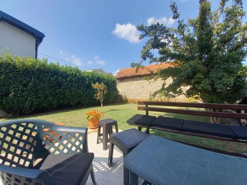 Janja Medjugorje in Bijakovici