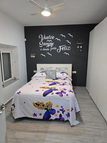 Two-Bedroom House image 9