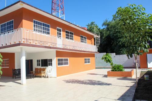 Viesnīcas āriene, hostal tik hall in Aquismón