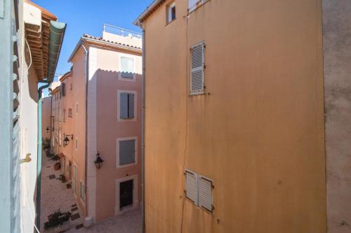 Apartment with SEA VIEW in St Tropez - La Ponche, Saint-Tropez (Foto 6)