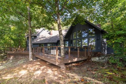 Exterior view, Exclusive Wooded Chalet w Magnificent River Views in Shepherdstown (WV)