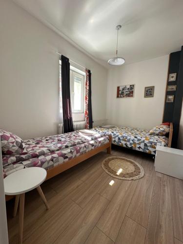 Ira's Square 2 Bedroom Apartment Free Parking, Skopje (Foto 6)