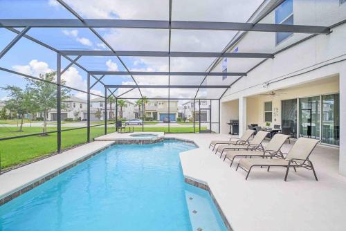 SUPER SIZE - 11BDr SPACiOUS HOME w POOL & HOT TUB, Kissimmee (zdjęcie 8)