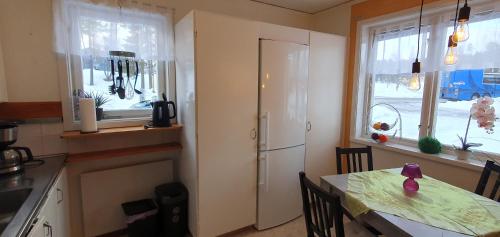 주방, Ferienstuga Lappland Kristineberg in 보름셀레