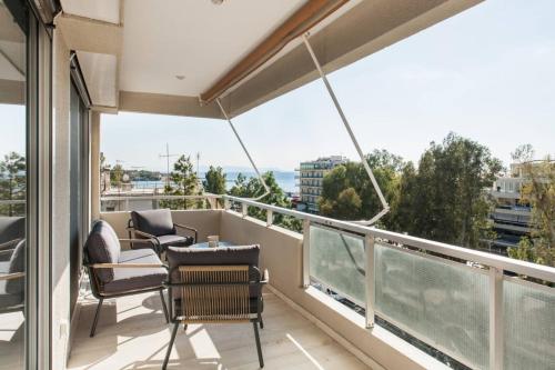 2bdr Athens Riviera Sea View Apartment By The Olon, Atene