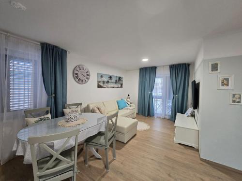 Apartment Selina in Zambratija