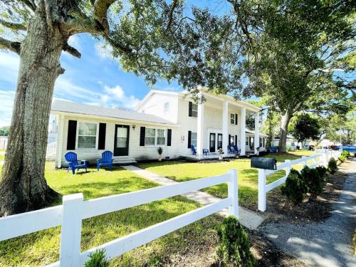 Close to the beach #2 Great 2 bedrooms condo detail