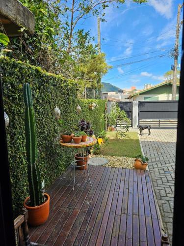 Casa do Lado Santinho in Santinho Beach