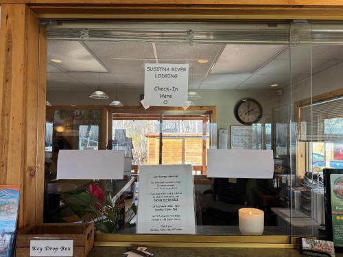 Susitna River Lodging, Suites - 편의 시설/서비스