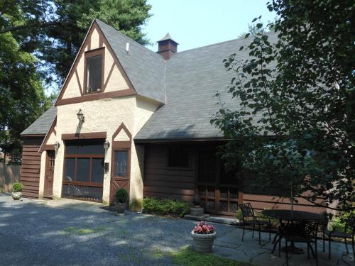 The Carriage House Loft in Kingston, USA
