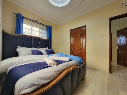 Three-Bedroom House image 6