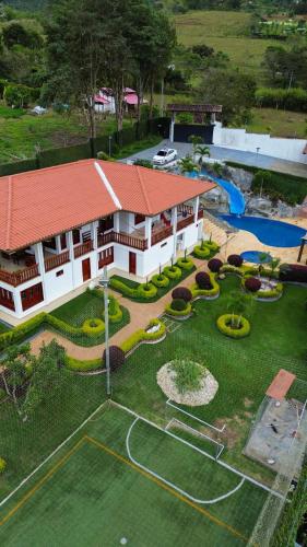 VILLA ORION piscina y discoteca PRIVADA K18