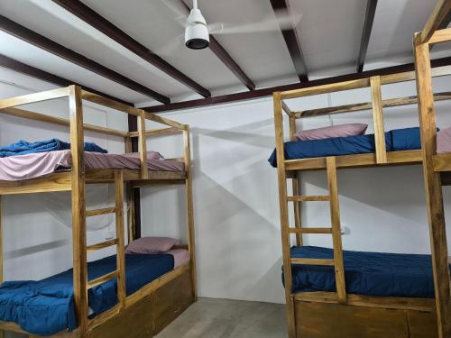 Zomad Hostels, Pondicherry (Auroville) in بونديتْشيري