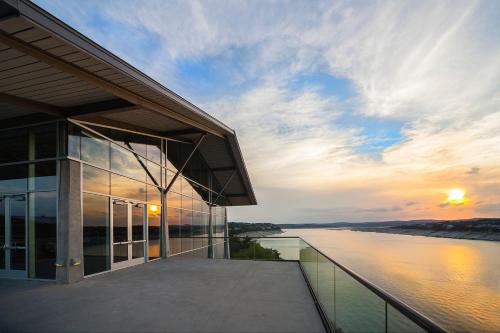 Lakeway Resort and Spa - image 5