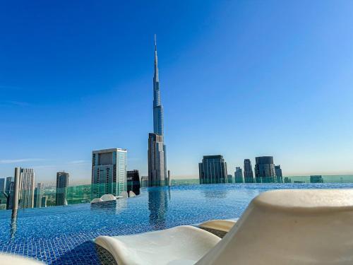 Cloud Nine Dubai Panorama & Rooftop Infinity Pool, 3Br apartment in Paramount Hotel Midtown, Dubaj (zdjęcie 4)