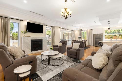 Facilities, Luxurious French Provincial Home in Mt Waverley in Mount Waverley