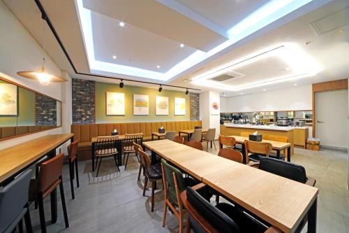 Food and beverages, Seosan Hound Seosan Lake Park in Seosan-si