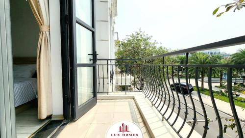 The LuxHomes Apartment ᵀᴹ I Vinhomes Imperia - 전망