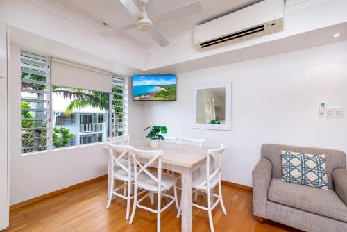 One-Bedroom Apartment image 3