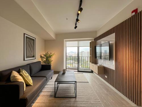 The Skyline 1BR by Geko
