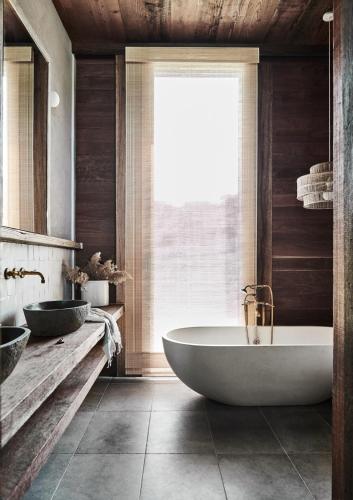 Bathroom, Wensley - Rustic Luxury, Great Ocean Rd Hinterland in Winchelsea