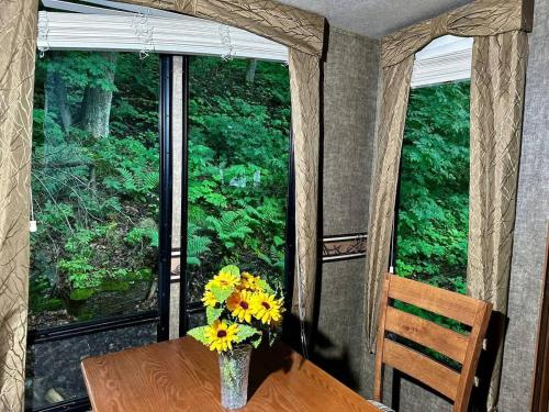 Lakefront RV Cottage in Parry Sound #18 in Parry Sound (ON)