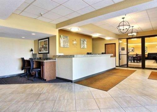 Quality Inn Thief River Falls - image 10