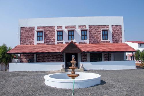 The Tiger Claws Tadoba