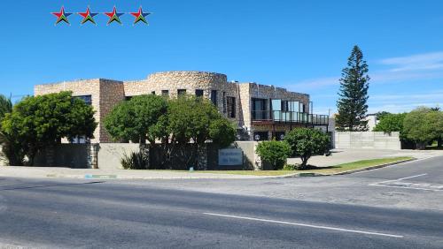 Stonehouse on Main, Struisbaai