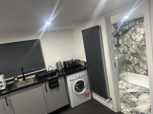 Modern Studio Flat In A Guest House In Basildon in 聖馬丁