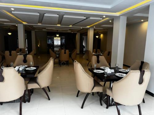 Restaurant, Royal Elite Hotel Kalam in Mingora