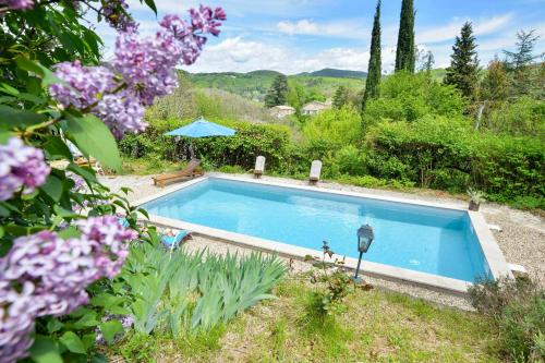 Mas de Boissière - Chambres d'hôtes avec piscine et jacuzzi (Mas de Boissiere - Chambres d'hotes avec piscine et jacuzzi) in Cros
