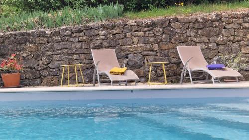 Mas de Boissière - Chambres d'hôtes avec piscine et jacuzzi (Mas de Boissiere - Chambres d'hotes avec piscine et jacuzzi) in Cros