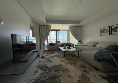Aykon city 2BHK beach city view, Dubai (foto 2)