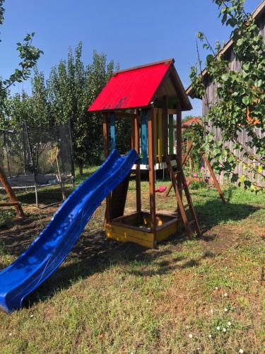 Csodaszarvas Vendégház Nyíradony (Csodaszarvas Vendeghaz Nyiradony) in นีราดอนี