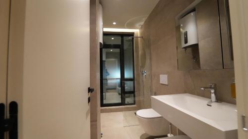 diVin Luxury Suites - image 3