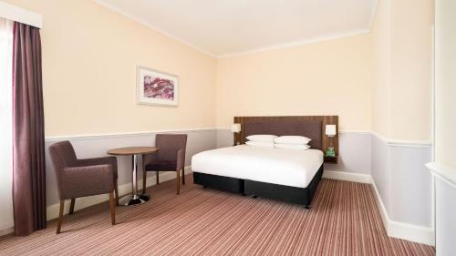 Holiday Inn Rotherham-Sheffield M1Jct.33 an IHG Hotel - image 2