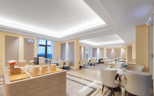 Restaurant, Vienna Hotel Chengdu Tianfu Airport Wanhui Center in Chengdu