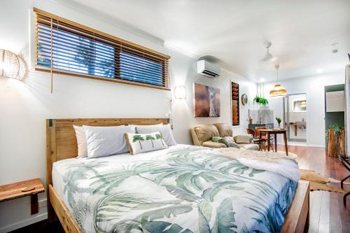 Airlie Beach Eco Cabins - Adults Only - Great Barrier Reef Airlie Beach Eco Cabins - Adults Only - Great Barrier Reef