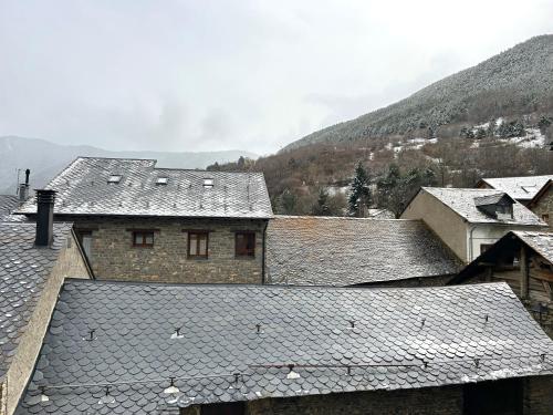 Dúplex amb encant al centre d'Espot by RURAL D'ÀNEU (Duplex amb encant al centre d'Espot by RURAL D'ANEU) in Espot