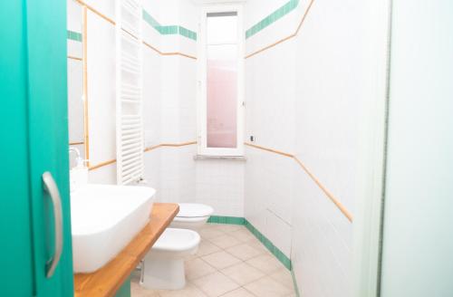Retro apartment near Tiburtina and Metro B, Roma (foto 6)