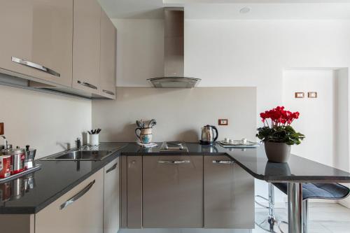 مطبخ, Varenna Apartments by Wonderful Italy in فارينا