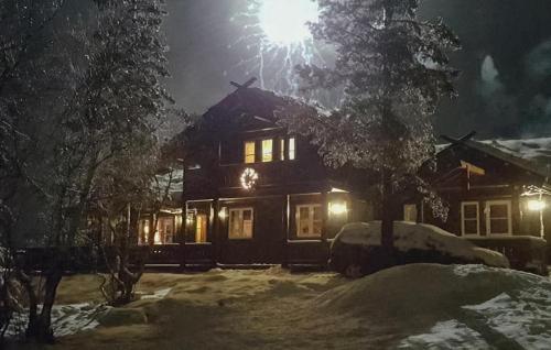 Viesnīcas āriene, Awesome Home In Drangedal With Sauna in Gautefall
