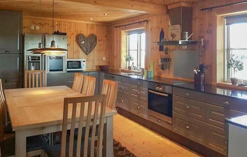 virtuve, Awesome Home In Drangedal With Sauna in Gautefall