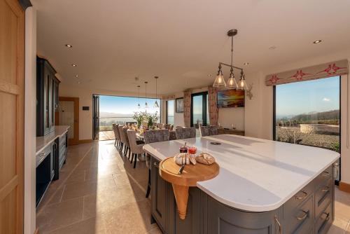 Luxury Country House with Swim Spa and BBQ Lodge in Ashill (Devon)