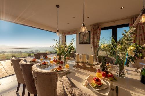 Luxury Country House with Swim Spa and BBQ Lodge in Ashill (Devon)