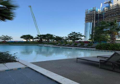 Aykon city 2BHK beach city view, Dubai (foto 4)