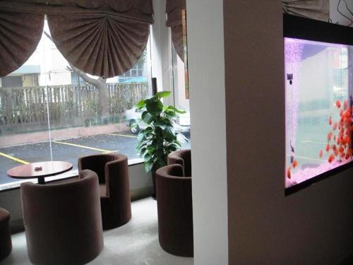 Pub/Lounge, GreenTree Inn Suzhou Railway Station South Square Humble Administrator's Garden Business Hotel in Suzhou